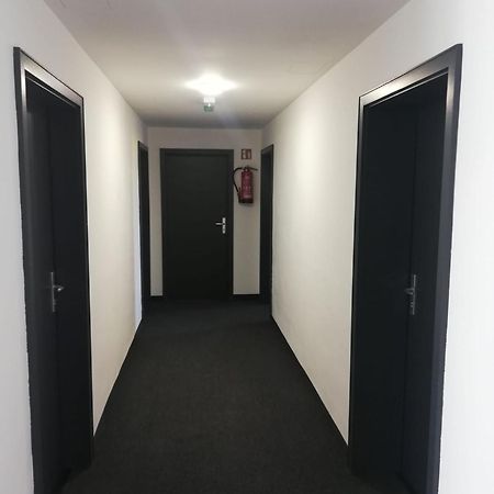 Zzzimple - Staffless & Self Check-In Hotel Pillig Екстериор снимка